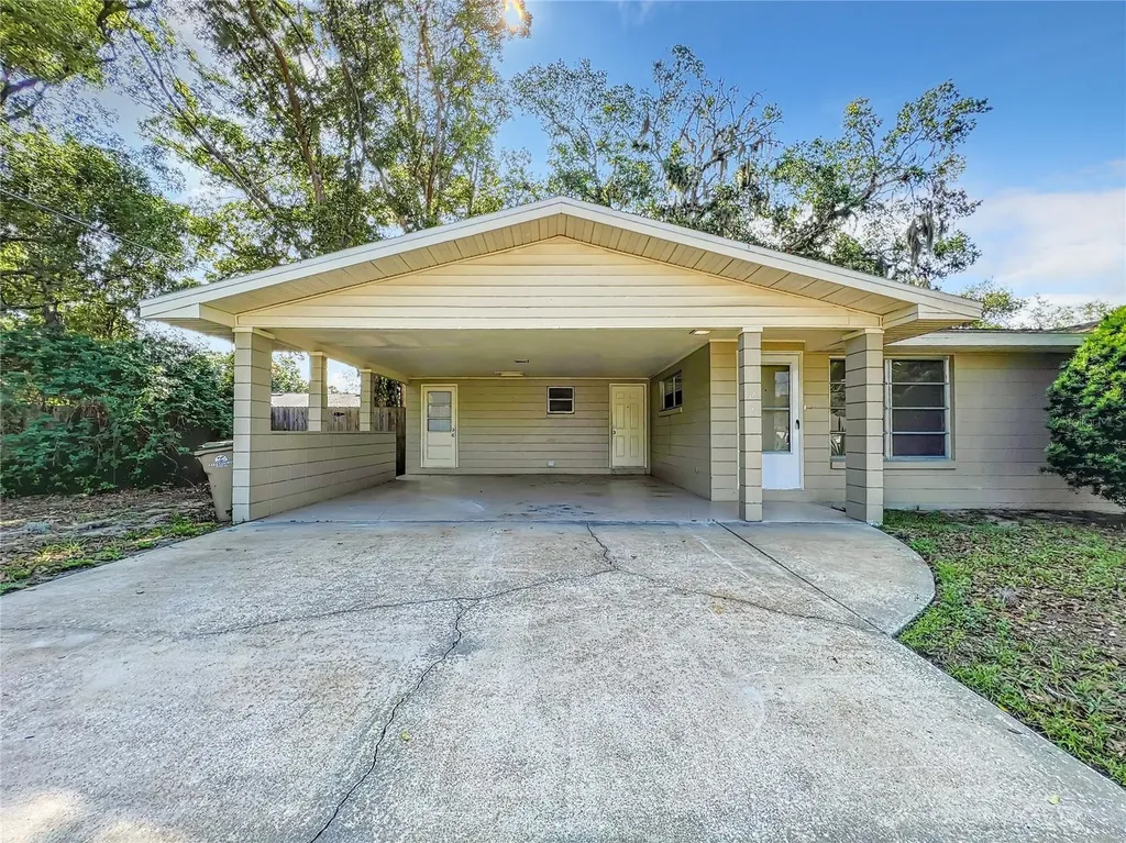 32648 Vista Avenue Leesburg FL 34788