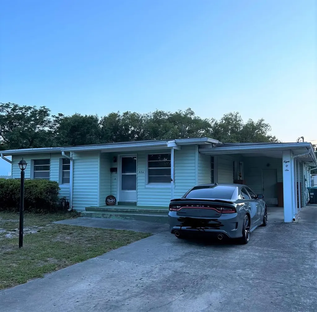806 Romano Avenue Orlando FL 32807