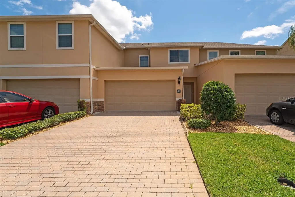 1015 Wood Cove Kissimmee FL 34743
