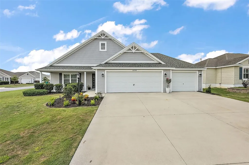 3090 Cichielo Court Oxford FL 34484