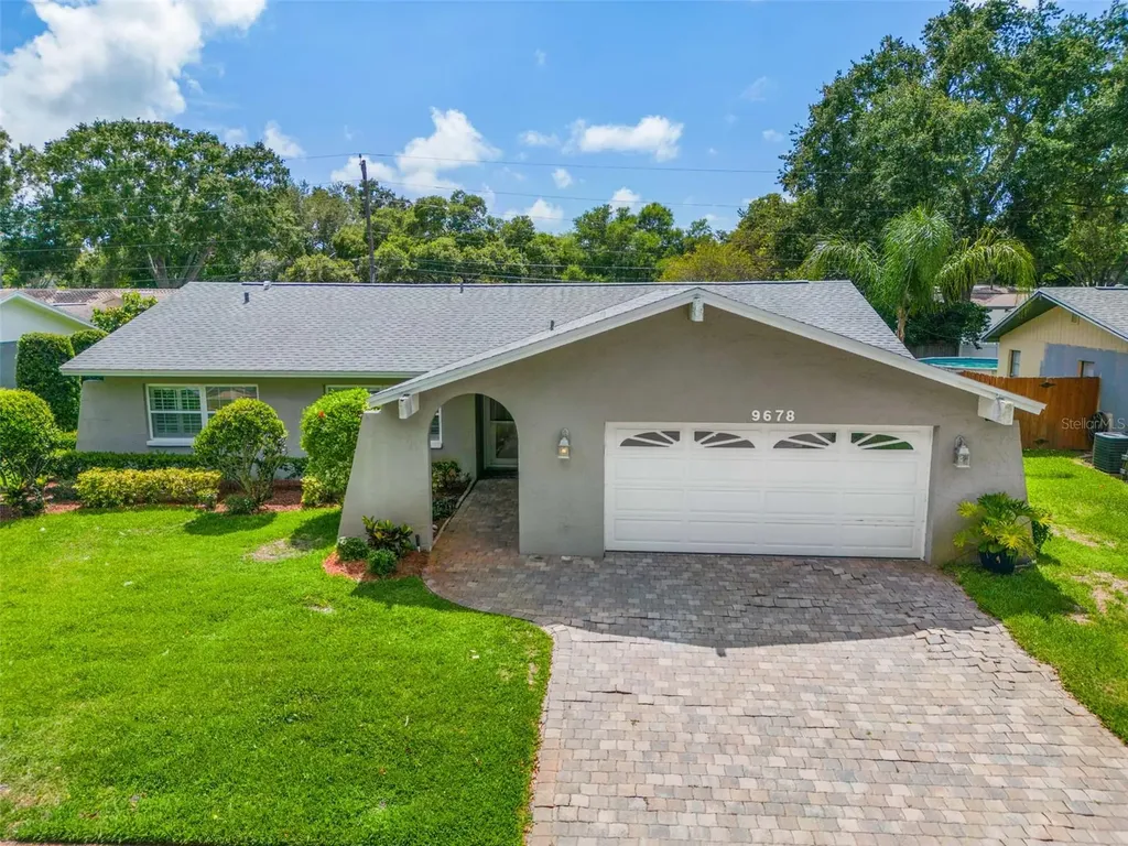 9678 121st Street Seminole FL 33772