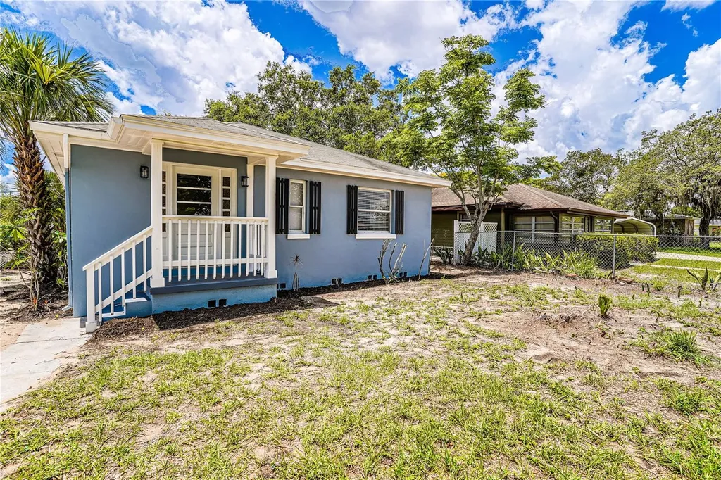 1024 Cohassett Avenue Lake Wales FL 33853