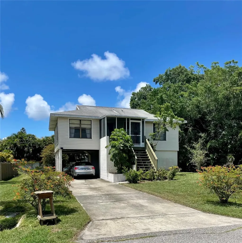 536 45th Street Court W Palmetto FL 34221