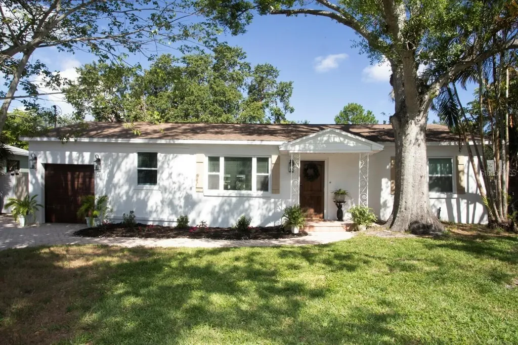 6207 S Jones Road Tampa FL 33611