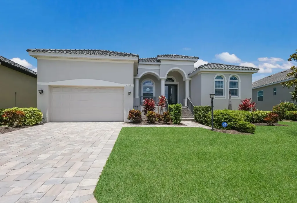 6220 Signature Pointe Lane Bradenton FL 34210