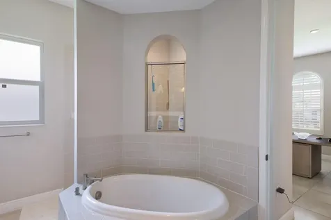 6220 Signature Pointe Lane Bradenton FL 34210