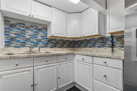 8307 N Greenwood Avenue Tampa FL 33617