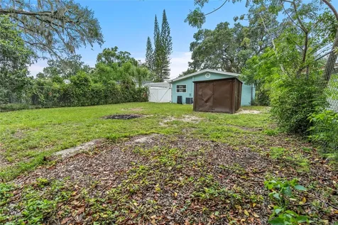 8307 N Greenwood Avenue Tampa FL 33617