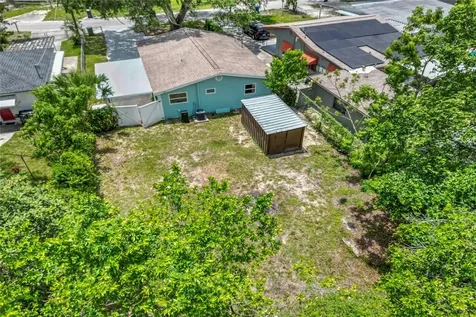 8307 N Greenwood Avenue Tampa FL 33617