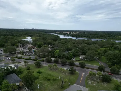 8307 N Greenwood Avenue Tampa FL 33617