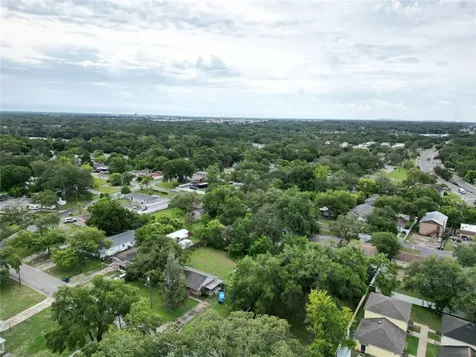 8307 N Greenwood Avenue Tampa FL 33617