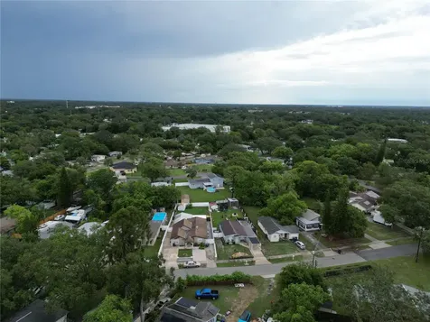 8307 N Greenwood Avenue Tampa FL 33617