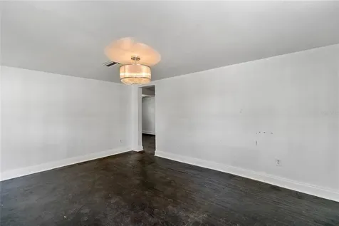 8307 N Greenwood Avenue Tampa FL 33617