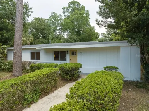 1037 NE 15th Place Gainesville FL 32601