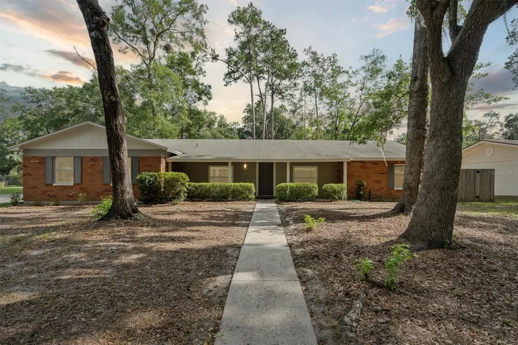4030 NW 16th Place Gainesville FL 32605