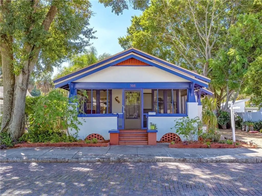 508 12th Avenue N St Petersburg FL 33701