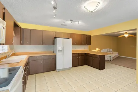 1699 Us Highway 441 Leesburg FL 34748