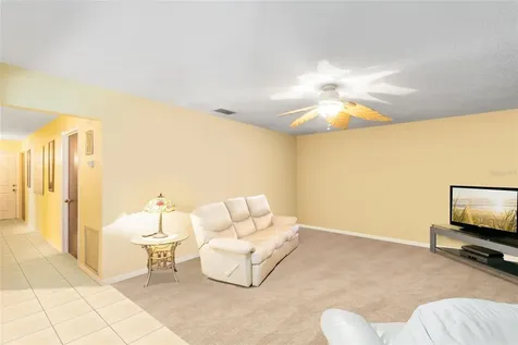 1699 Us Highway 441 Leesburg FL 34748