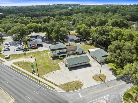1699 Us Highway 441 Leesburg FL 34748