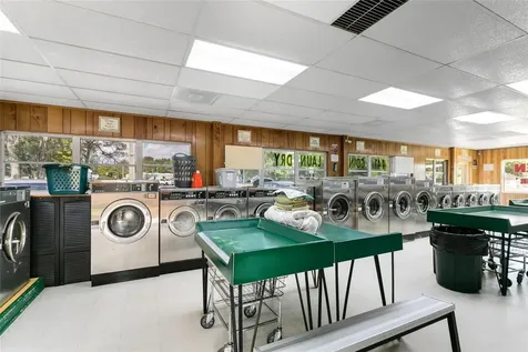 1699 Us Highway 441 Leesburg FL 34748