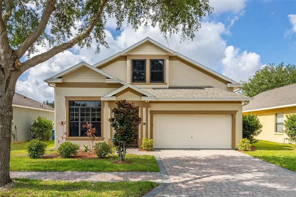 543 Lake Davenport Circle Davenport FL 33837