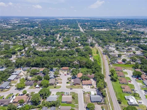 5804 9th Street Court E Bradenton FL 34203