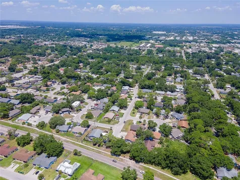 5804 9th Street Court E Bradenton FL 34203
