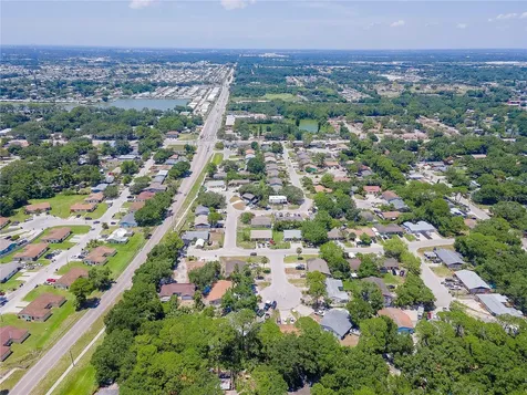 5804 9th Street Court E Bradenton FL 34203