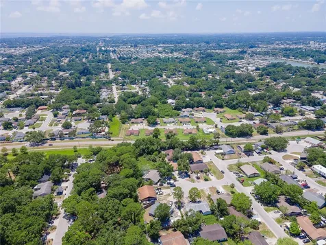 5804 9th Street Court E Bradenton FL 34203
