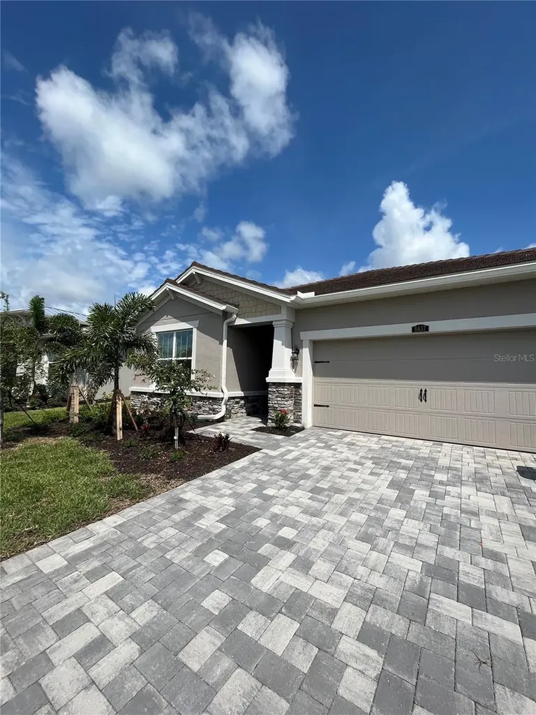 8657 Sundance Loop Sarasota FL 34238