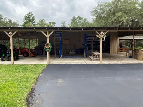 39325 County Road 452 Leesburg FL 34788