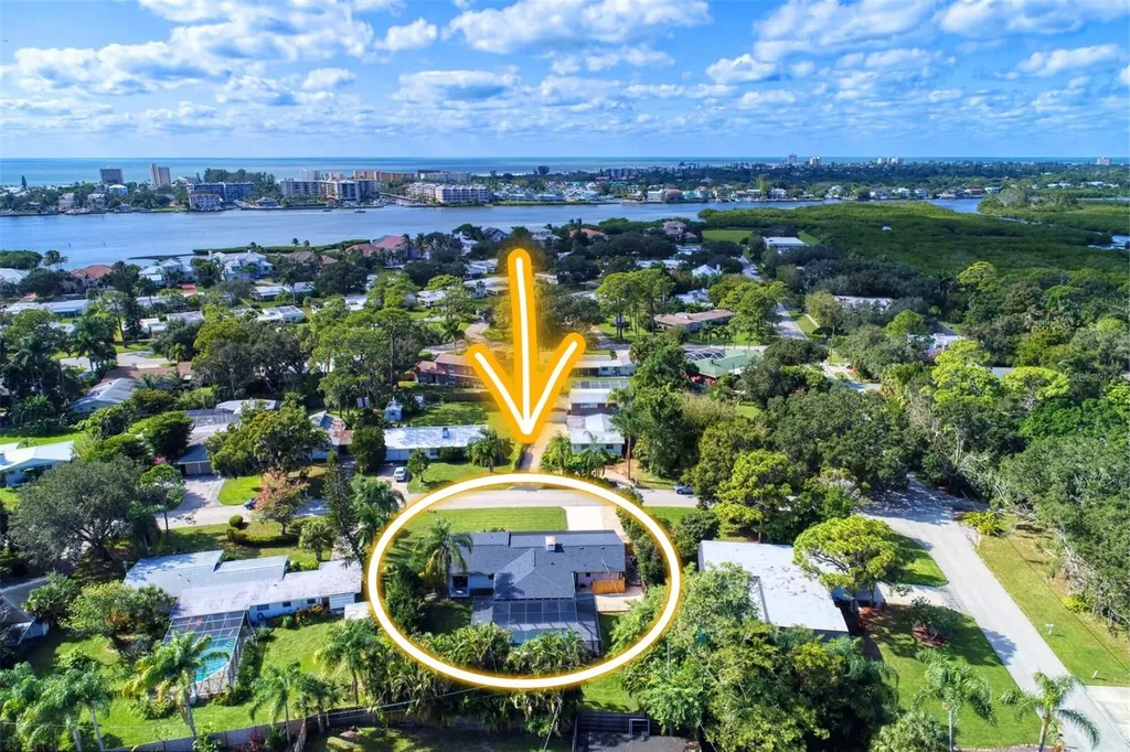 5809 Wildwood Avenue Sarasota FL 34231