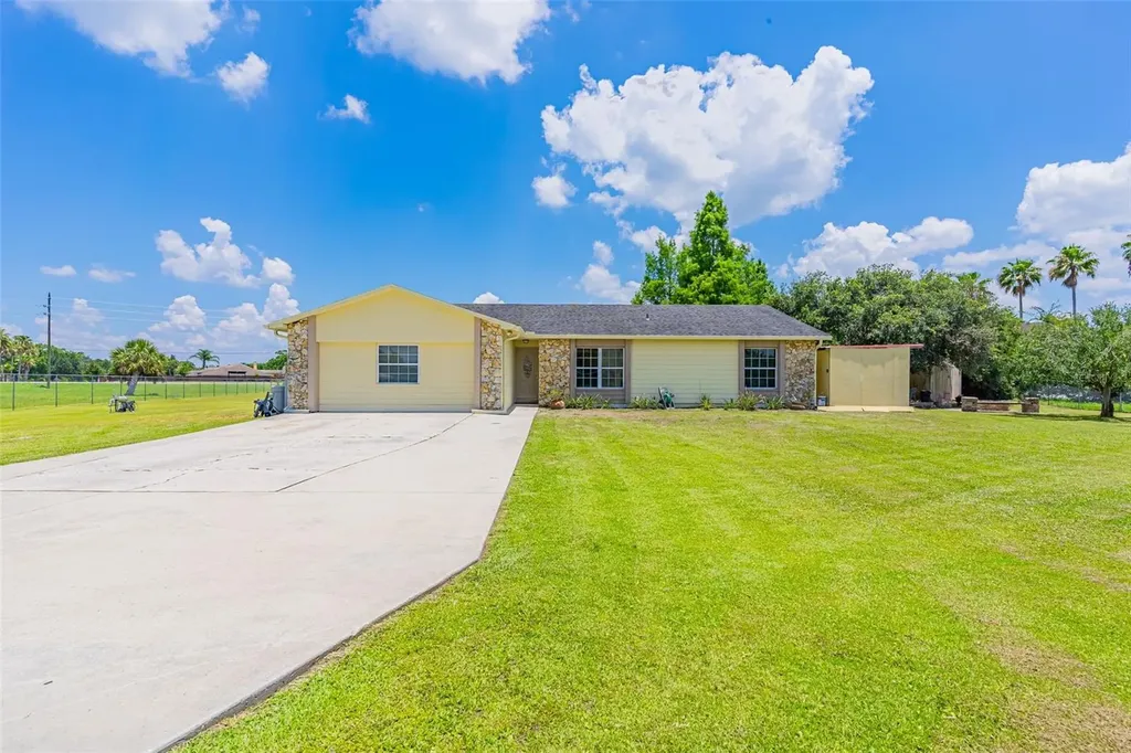 2891 Rodeo Drive Kissimmee FL 34746