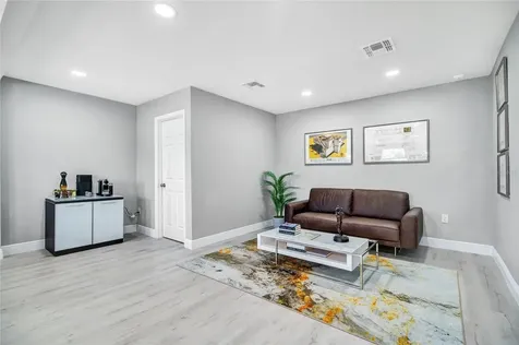 733 W Colonial Drive Orlando FL 32804