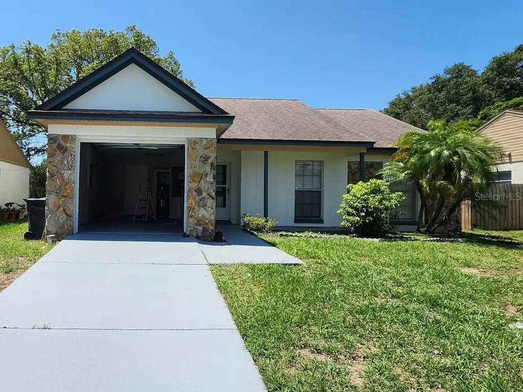 422 Regal Park Drive Valrico FL 33594