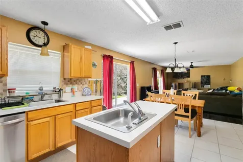 3084 Mandeville Street Deltona FL 32738