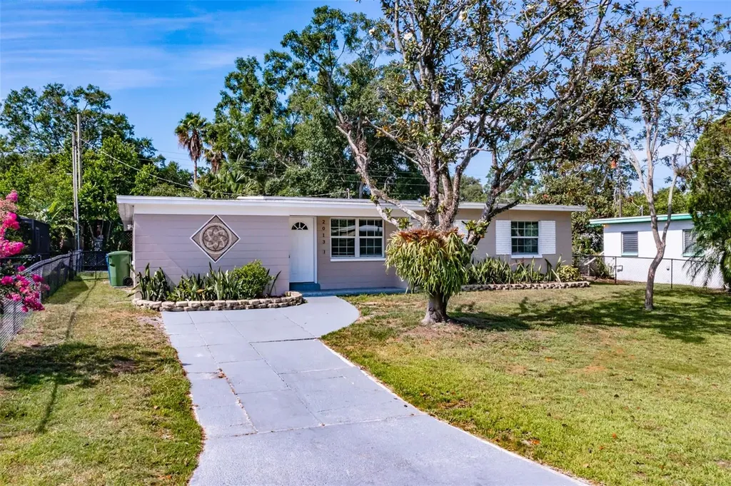 2013 E Robson Street Tampa FL 33610
