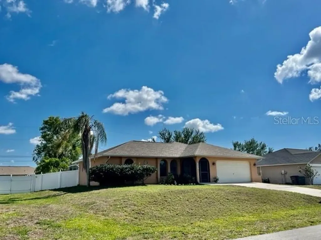 1812 NE 3rd Street Cape Coral FL 33909
