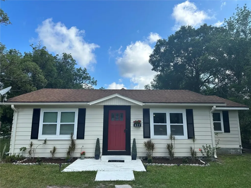 627 W French Avenue Orange City FL 32763