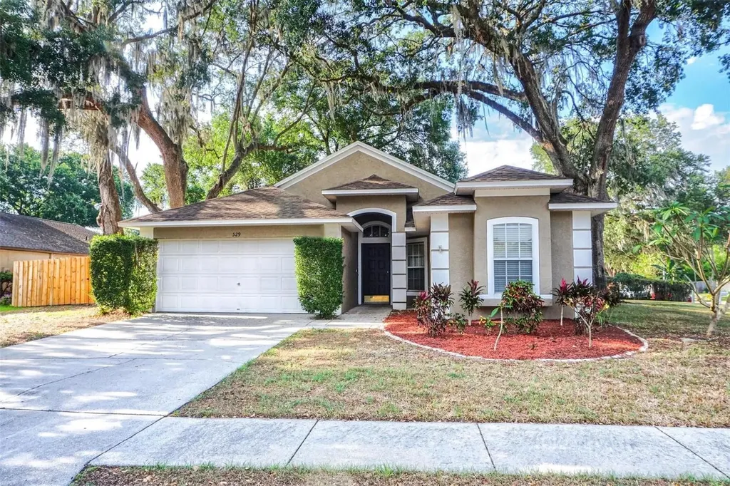 529 Valencia Park Drive Seffner FL 33584