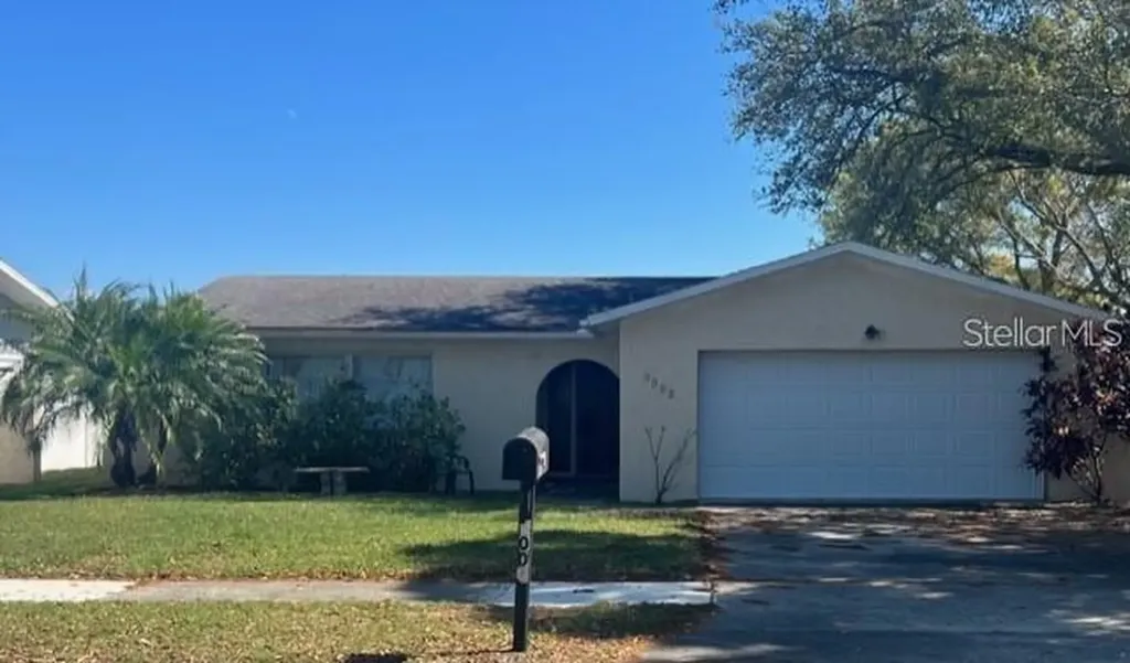 9003 127th Street Seminole FL 33776