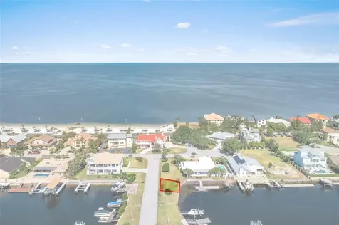 5650 Westshore Drive New Port Richey FL 34652