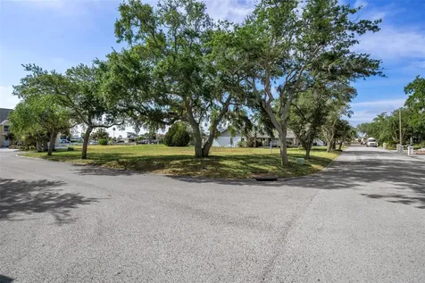 5650 Westshore Drive New Port Richey FL 34652