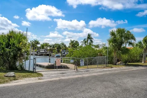 5650 Westshore Drive New Port Richey FL 34652
