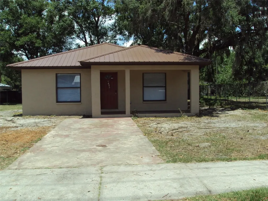 1406 E Laura Street Plant City FL 33563
