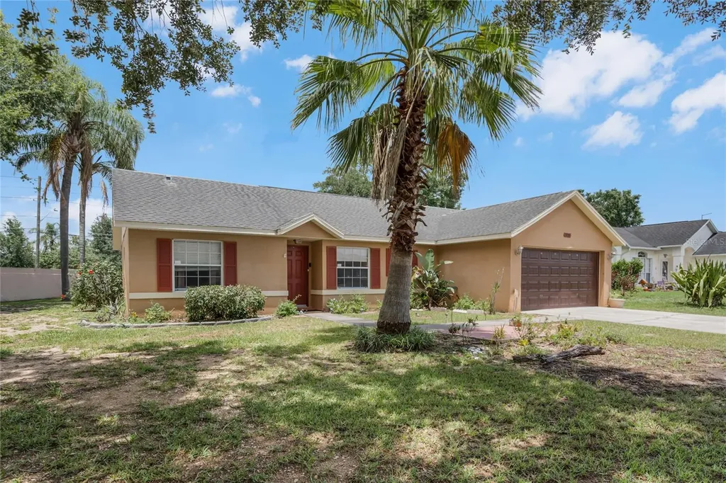 978 Loma Bonita Drive Davenport FL 33837