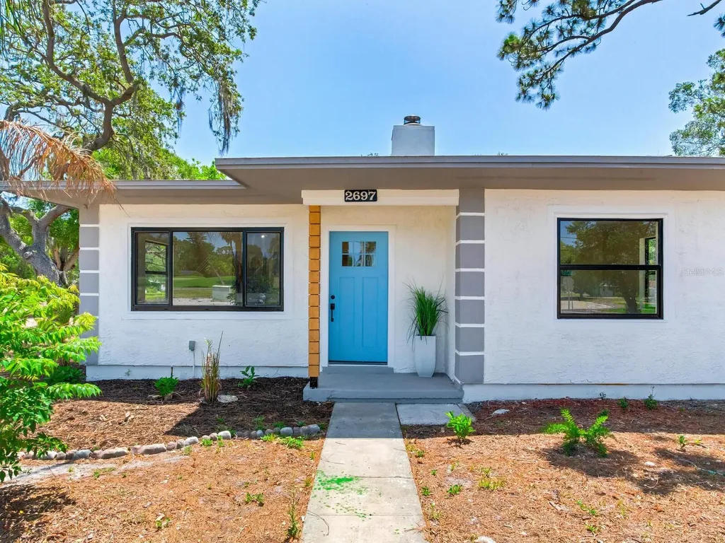 2697 Columbus Way S St Petersburg FL 33712