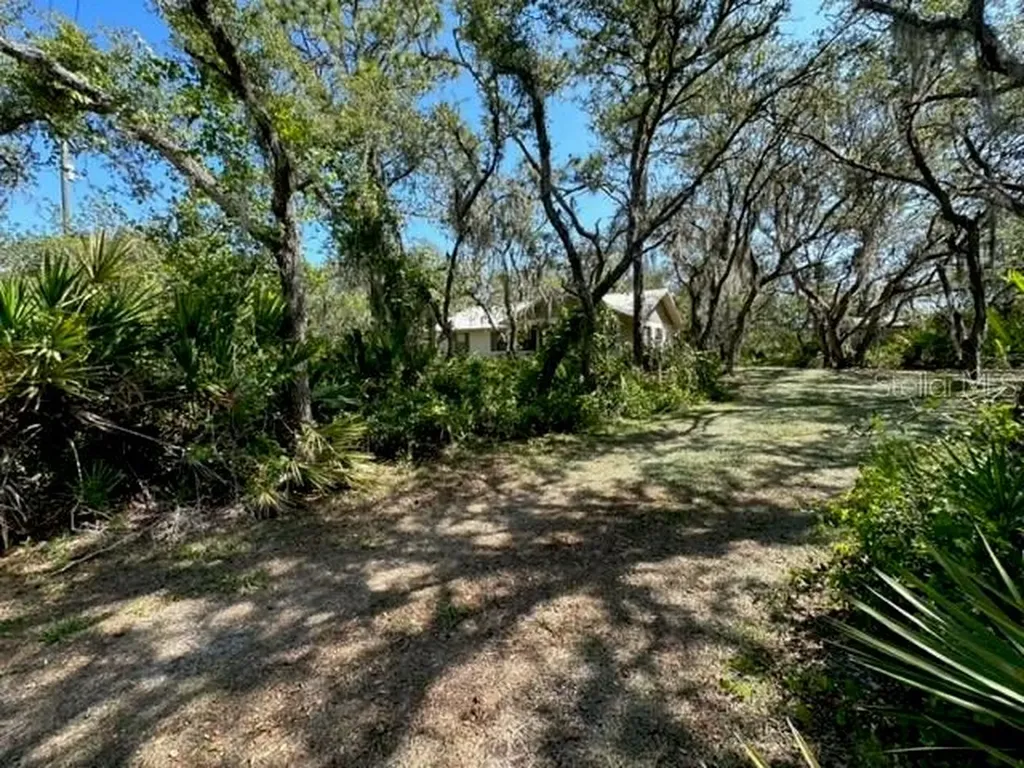 901 Spring Court Frostproof FL 33843