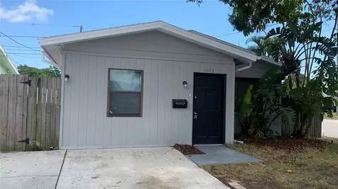 5758 18th Avenue N St Petersburg FL 33710