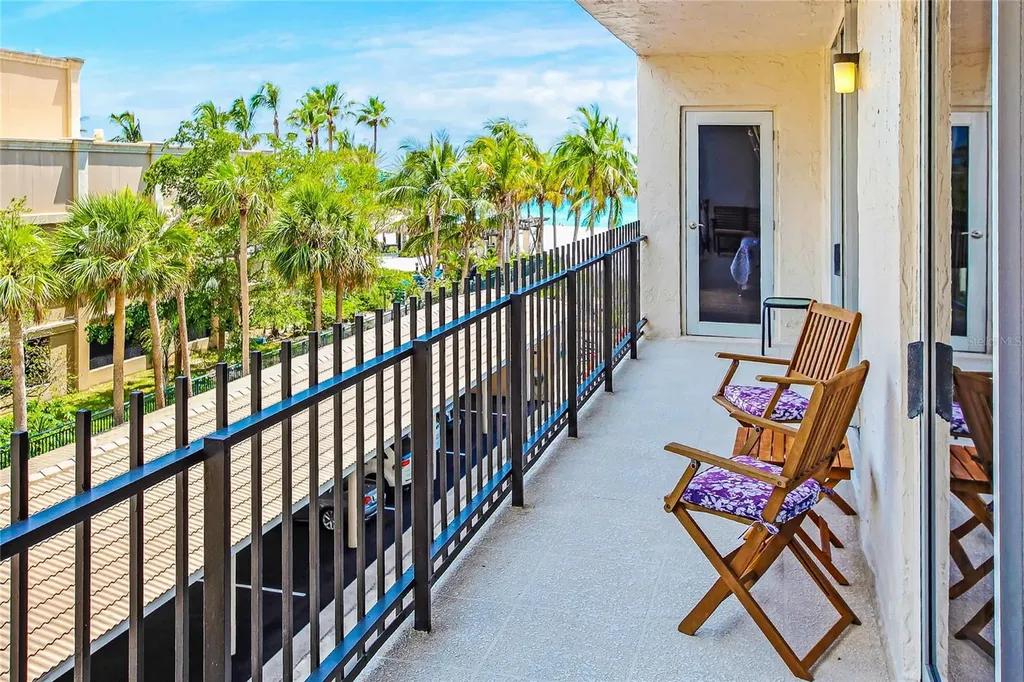 1212 Benjamin Franklin Drive Sarasota FL 34236